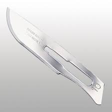 Instrument-de-chirurgie-01