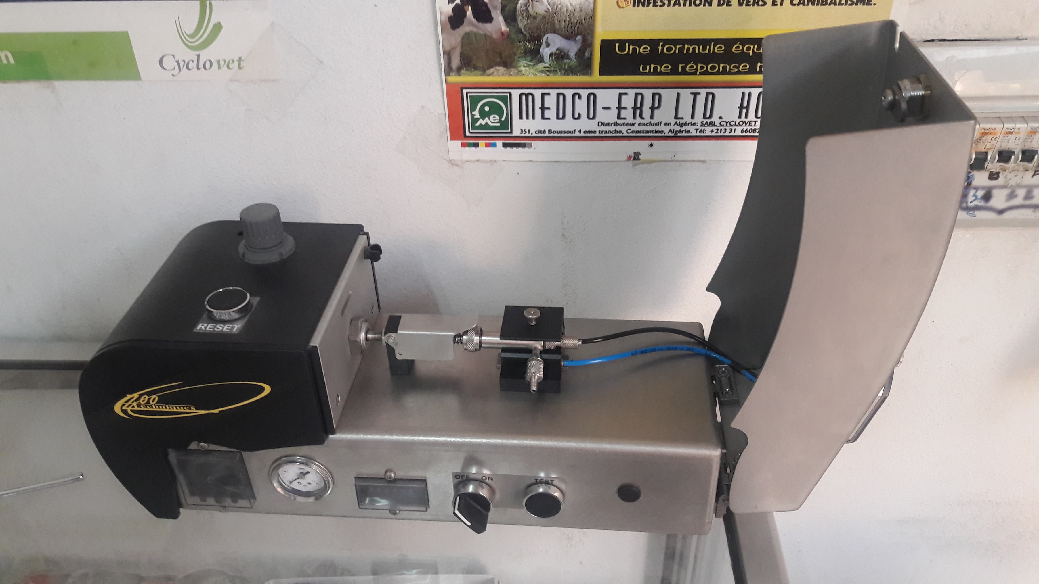 Instrument-de-chirurgie-01